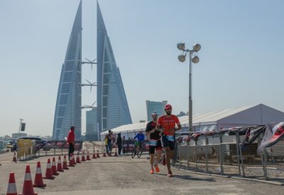 ناصر بن حمد يرحب بالمشاركين في بطولة الشرق الأوسط للرجل الحديدي