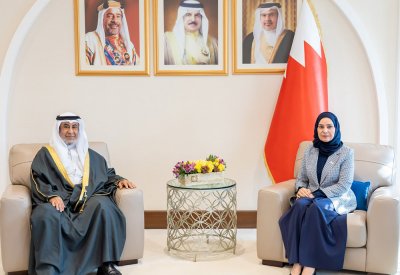 المسيرة الديمقراطية آخذة في التقدم استنارة برؤى جلالة الملك المعظم