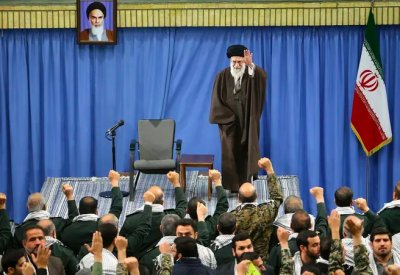 بعد تخبط ونفي.. اعتراف إيراني بوثائق خامنئي المسربة بصيغة "التزوير"