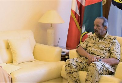القائد العام لقوة دفاع البحرين يستقبل وزير المالية والاقتصاد الوطني‎‎‎‎