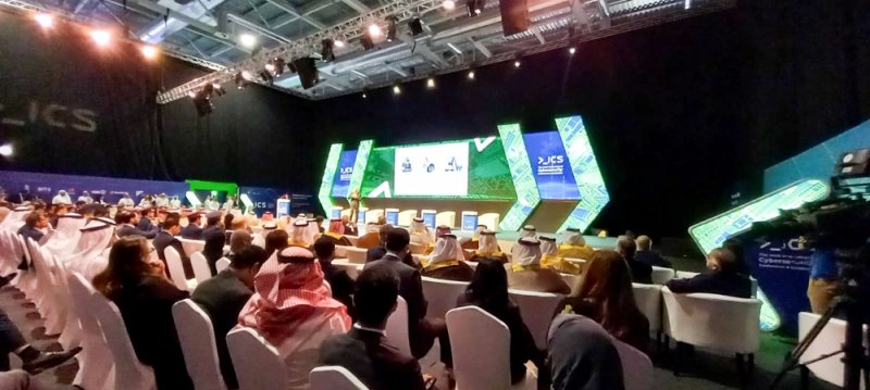 سلمان بن محمد: الاستثمـار في الكـوادر الوطنيـة بدلا من الاستيـراد الخـارجـي