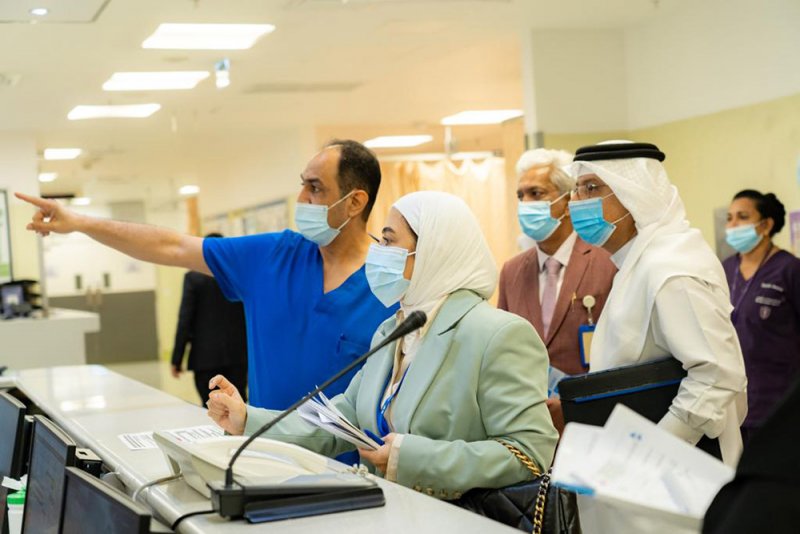 الحق في الصحة.. "حقوق الإنسان" تقابل المراجعين بـ"الملك حمد الجامعي"