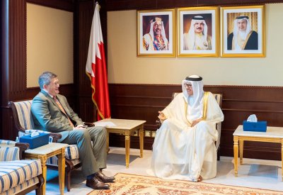 وزير الخارجية يستقبل سفير المملكة المتحدة