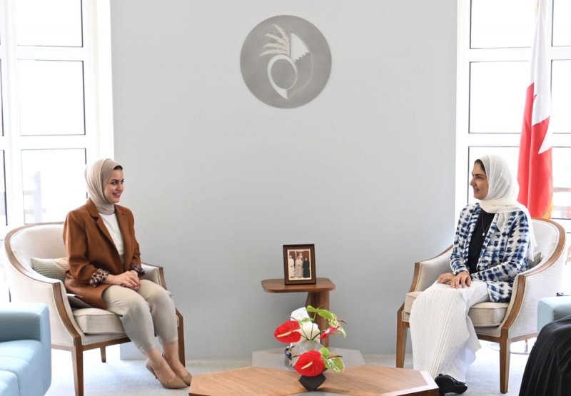 "الأعلى للمرأة" يبحث مع وزيرة "الشباب" نهوض المرأة البحرينية
