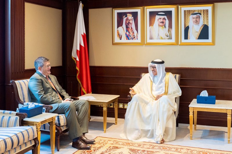 وزير الخارجية يستقبل سفير المملكة المتحدة