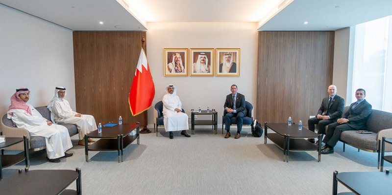 وزير المواصلات: بحث السبل الكفيلة بتطوير العمل المشترك بين البحرين وأمريكا في مجالات أمن وسلامة الموانئ والملاحة البحرية