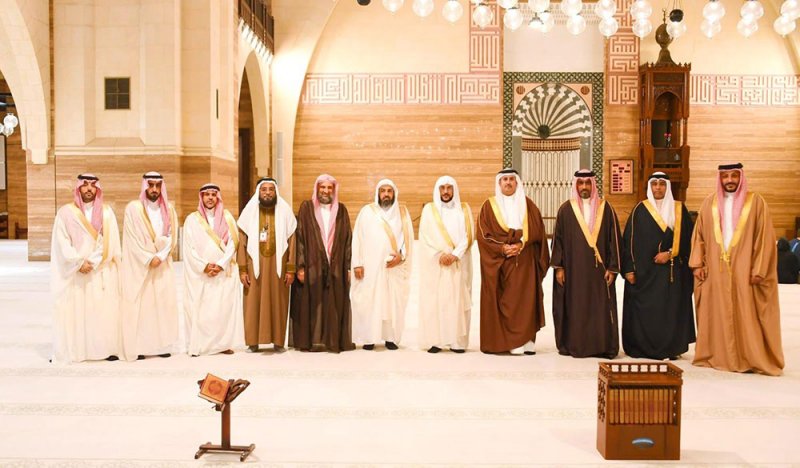 وزير الشؤون الإسلامية السعودي يزور مركز أحمد الفاتح الإسلامي