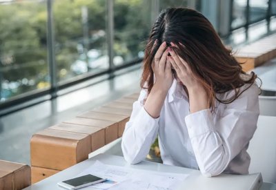 الموظف والأمراض النفسية.. دراسة تكشف "فاتورة" باهظة للغاية
