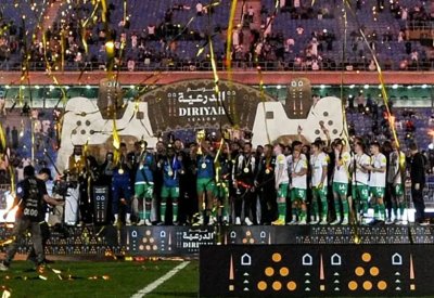 نيوكاسل يهزم الهلال ويتوج بكأس موسم الدرعية