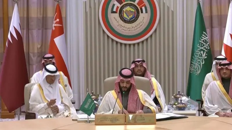 ولي العهد السعودي: نعتزم تقديم رؤية جديدة لتعزيز تطوير دول الخليج