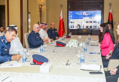 رئيس الأمن العام يبحث مع مساعد مفوض الجمارك الأمريكية عددا من مجالات التعاون المشترك