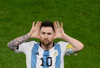 صورة احتفال ميسي في مباراة هولندا تحير الجميع.. ماذا حدث؟