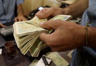 الليرة السورية تسجل تدهورا قياسيا جديدا بالسوق غير الرسمية
