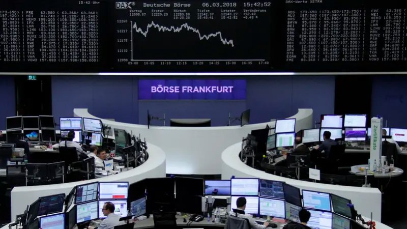 أسهم أوروبا تتكبد أول خسارة بعد صعود استمر 7 أسابيع