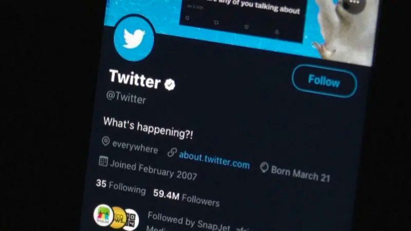 تويتر تفاجئ مستخدمي آيفون.. "سنزيد أسعار الاشتراك"