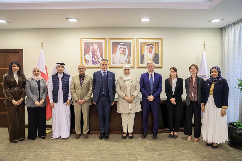 رئيسة جامعة البحرين تستقبل سفير الجمهورية الفرنسية لدى المملكة