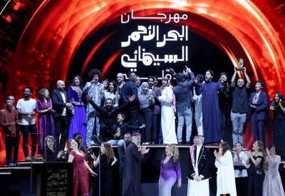 فيلم “جنائن معلقة” وتحدي الحب وصلة الدم