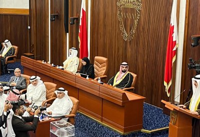الرميحي ترأست الجلسة الإجرائية كرئيس السن