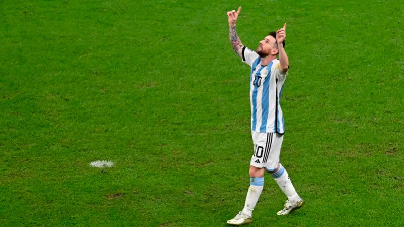 مهاجم فرنسا: أتمنى فوز ميسي بكأس العالم