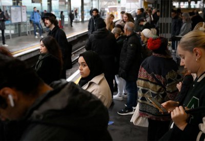 بريطانيا.. سلسلة إضرابات تاريخية بعد ارتفاعات حادة بالأسعار