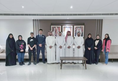 وفد من فريق "أكاديمية المسعفين التطوعي" ينطلق إلى سلطنة عمان لتنظيم معسكر تدريبي