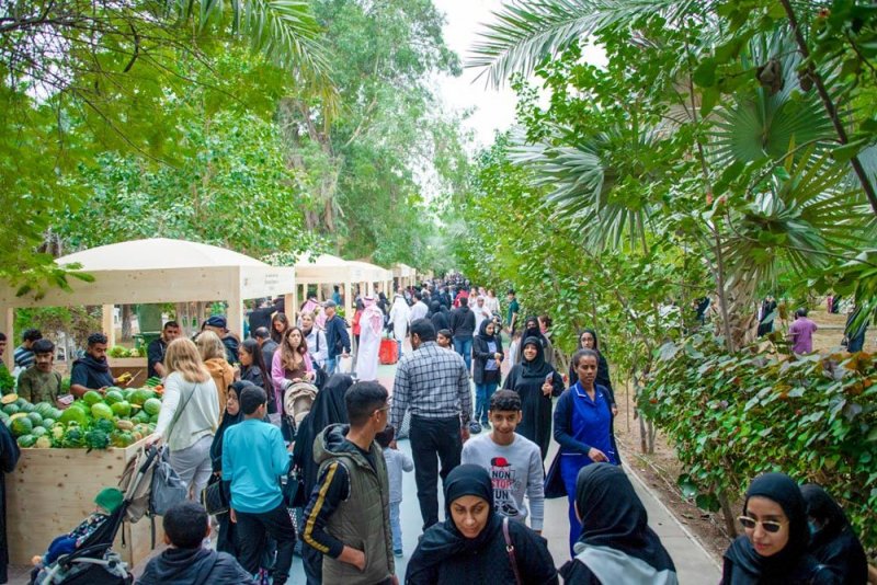 في أسبوعه الأول.. هذا عدد زوار سوق المزارعين البحرينيين