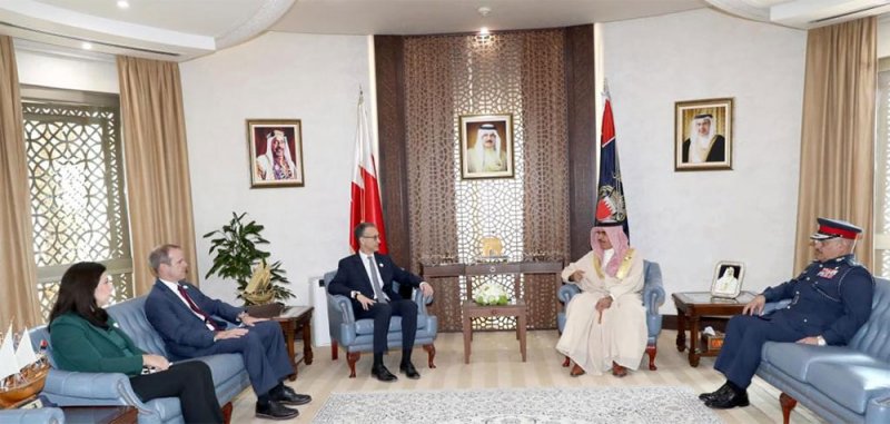 معالي وزير الداخلية يبحث مع السفير الأمريكي برامج التعاون الأمني الثنائي بين البلدين