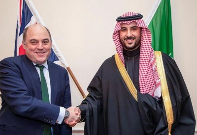 السعودية وبريطانيا توقعان خطة التعاون الدفاعي بين البلدين