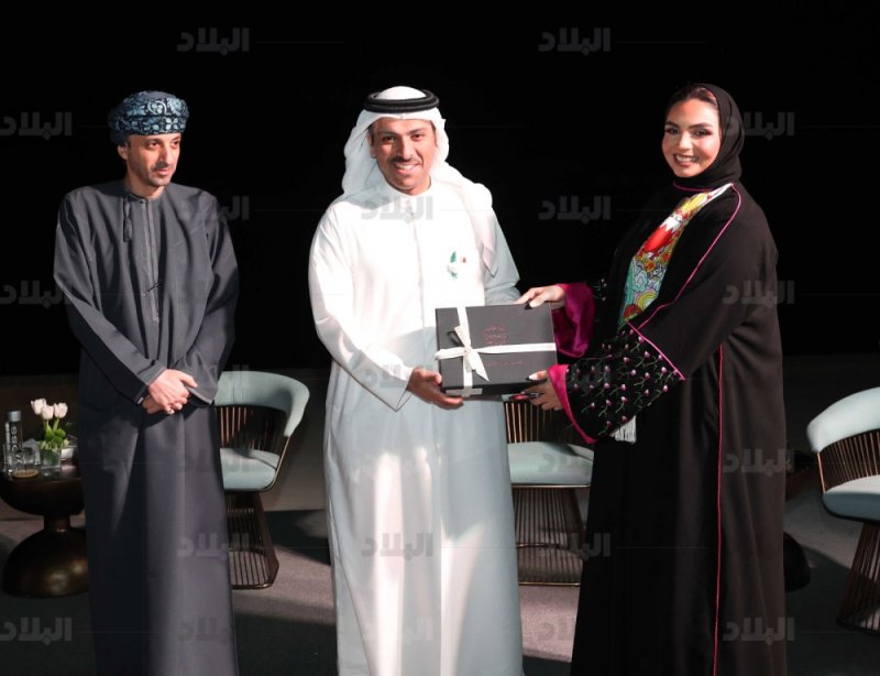 شعراء السلطنة والمملكة يحيون أمسية بمناسبة العيد الوطني