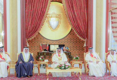 جلالة الملك المعظم يستقبل رئيسي مجلسي الشورى والنواب ونائبي الرئيسين