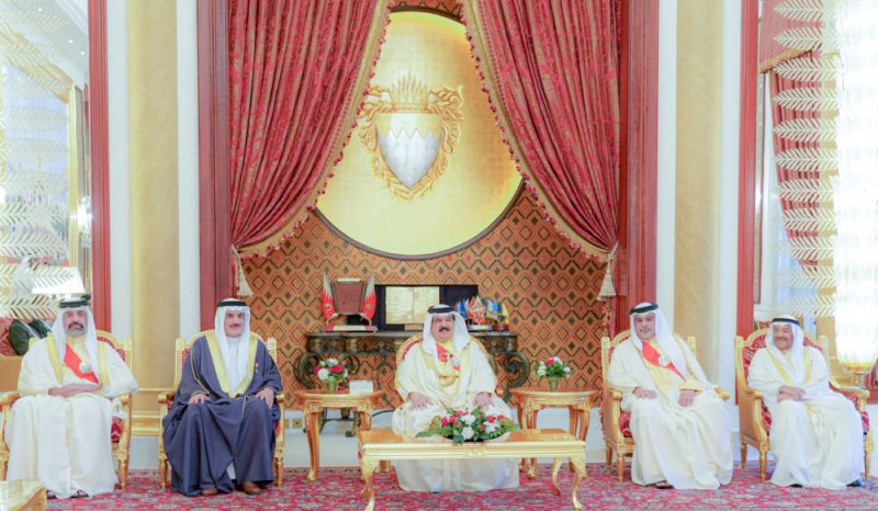 جلالة الملك المعظم يستقبل رئيسي مجلسي الشورى والنواب ونائبي الرئيسين