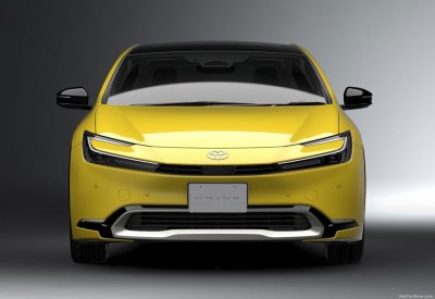 تويوتا برايوس 2024 بتصميم جديد