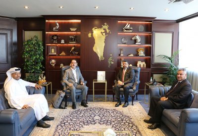 وزير شؤون الكهرباء والماء يستقبل الإدارة التنفيذية لشركة IREC  العالمية