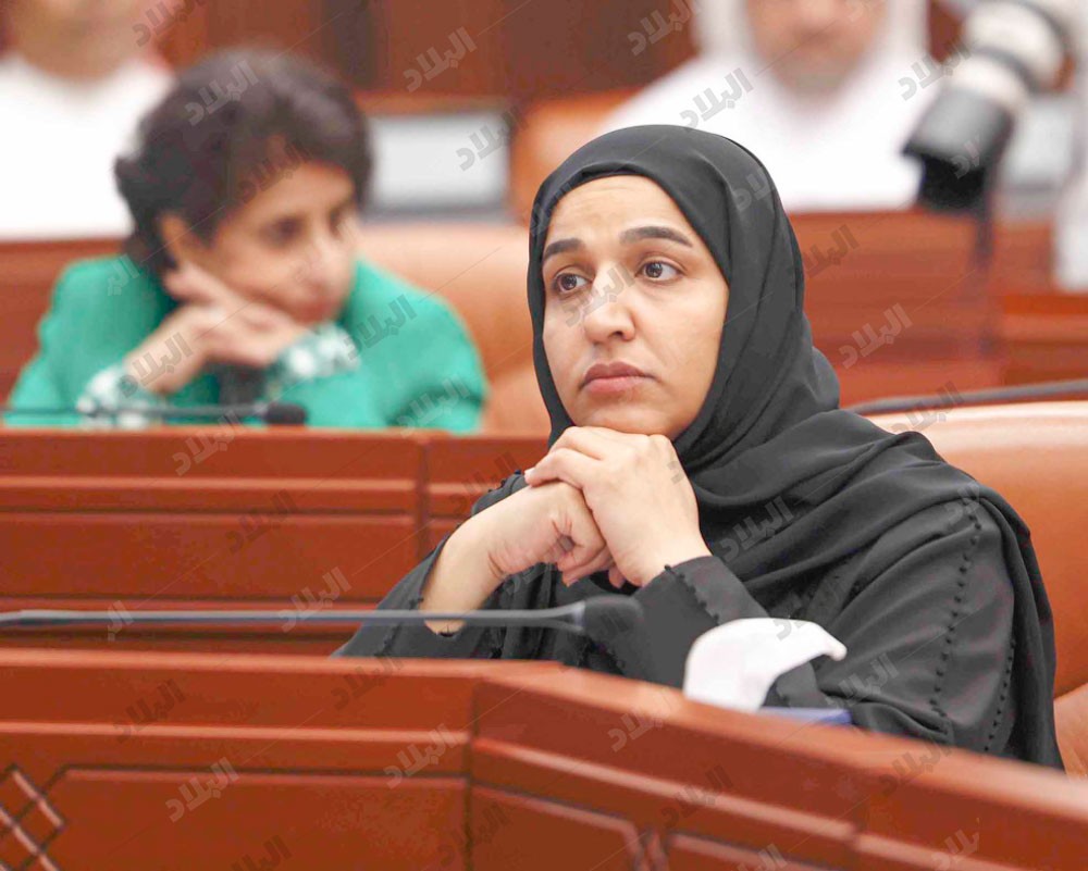 جليلة خسرت رئاسة الخدمات وترشحت لنيابتها وفازت