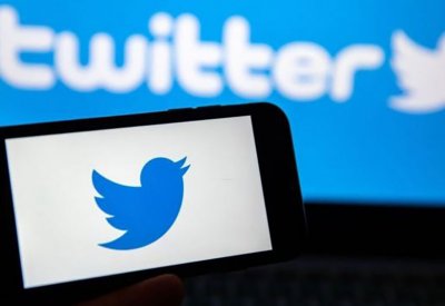 مستخدمو “تويتر” يصوِّتون لتنحِّي ماسك عن رئاسة المنصة