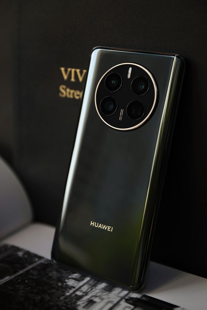 HUAWEI Mate50 Pro الذكي يجمع بين التصميم الأنيق والمزايا الاستثنائية