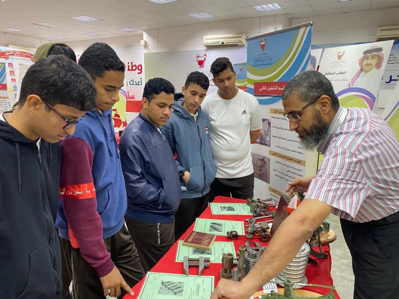 200 من طلبة 9 مدارس إعدادية يتعرفون على التعليم الفني والمهني