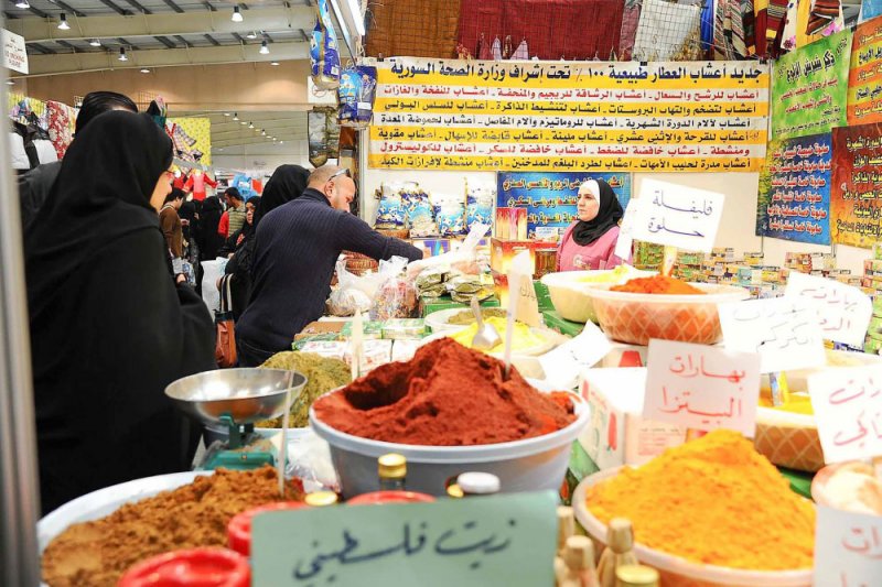 افتتاح معرض الخریف اليوم