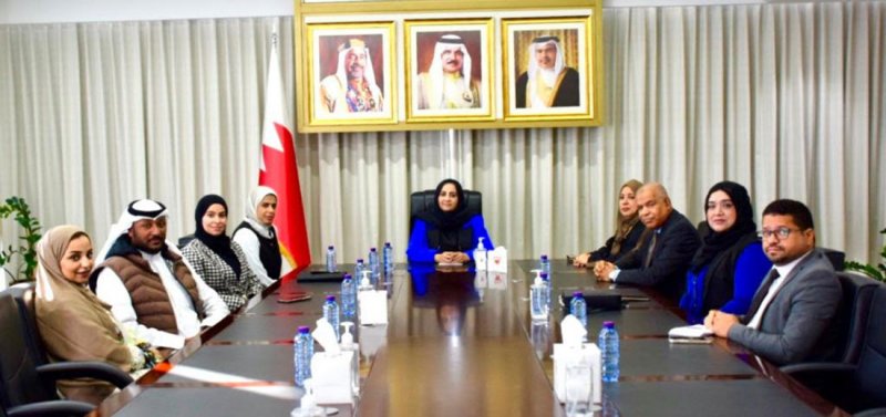 وزيرة الصحة تستقبل رئيسة مجلس إدارة جمعية الصيادلة البحرينية