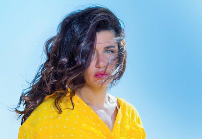 غادة عادل إلى خشبة المسرح