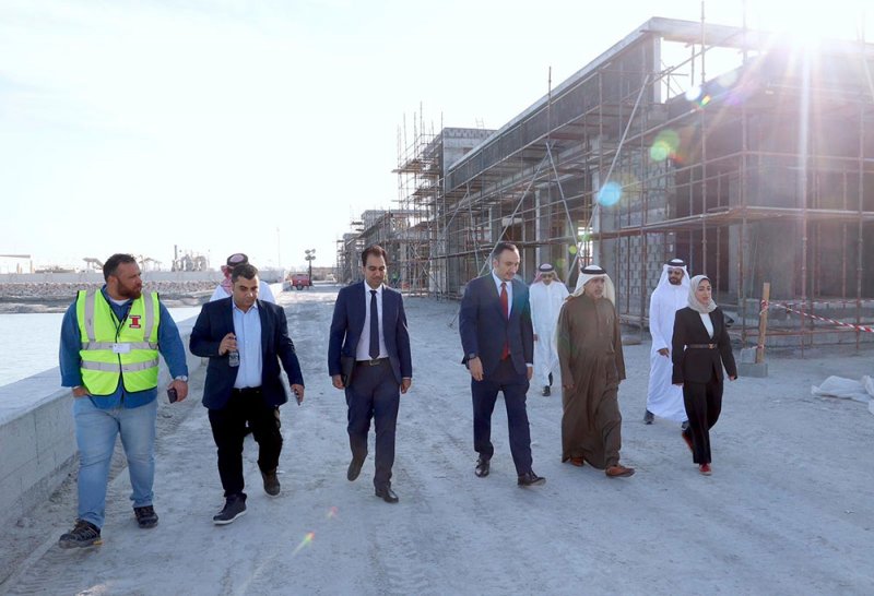 وزيرة السياحة تتفقد سير العمل بمشروع ساحل قلالي برفقة النائب خالد بوعنق