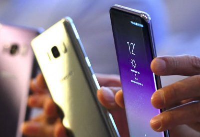 آيفون أم سامسونغ.. من سيطر على سوق الهواتف في 2022؟
