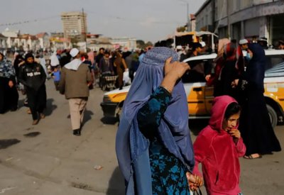 بعد حظر عمل النساء.. المنظمات الإنسانية تنسحب من أفغانستان