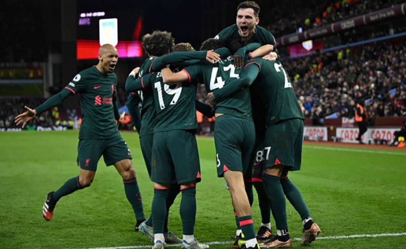 الدوري الإنجليزي: فوز ليفربول على أستون فيلا 3 / 1