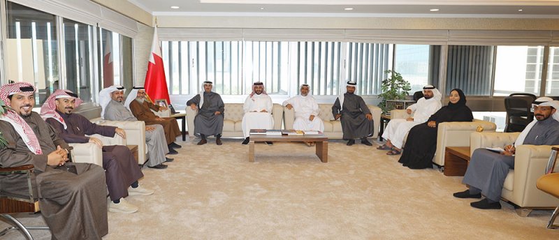 وزير العدل يستعرض مع مجلس بلدي المحرق مشاريع دور العبادة