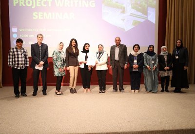 قسم اللغة الإنجليزية بجامعة البحرين يستعرض مهارات طلبته في البحث العلمي