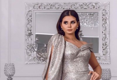 منة عرفة.. مذيعة