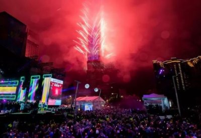 بالصور: العالم يستقبل العام الجديد 2023 بالاحتفالات