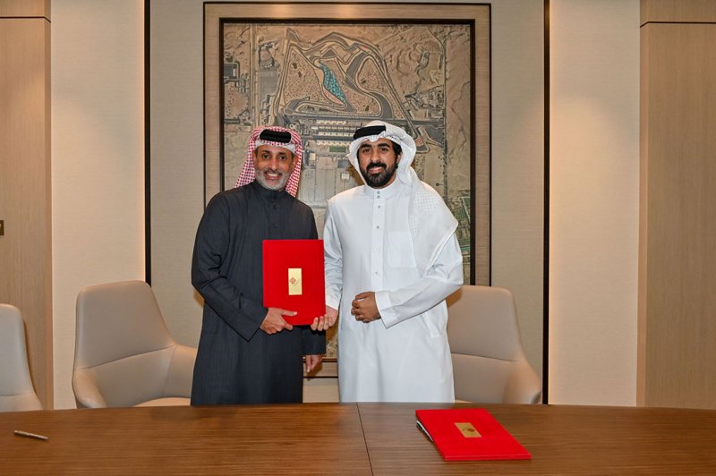 "الحلبة" توقع اتفاقية مع "يونيبال" لتقديم خصم مميز لطلاب الجامعة