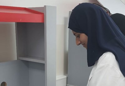 21 طالبة بثانوية الاستقلال يتميزن في صيانة الأجهزة الطبية